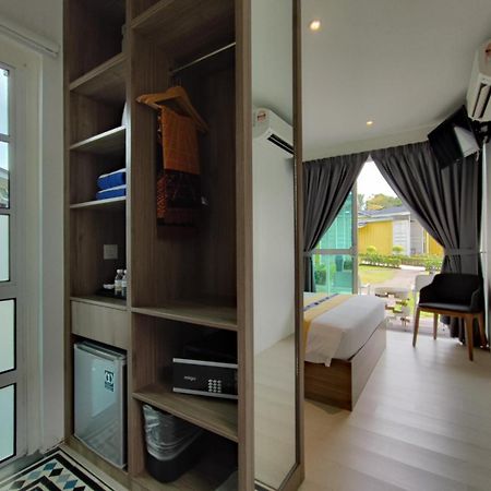 Solesor Kampong Beach Resort Port Dickson Exterior foto